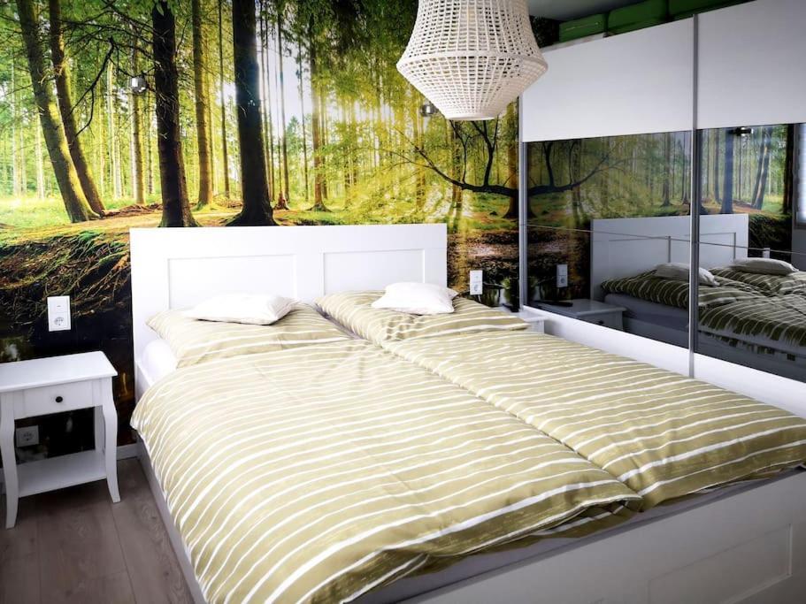 Haus Julia Direkt Am Hennesee Mitten Im Sauerland 梅舍德 外观 照片