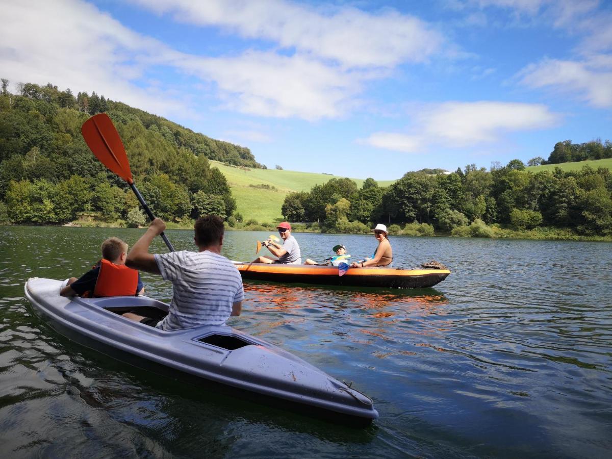 Haus Julia Direkt Am Hennesee Mitten Im Sauerland 梅舍德 外观 照片